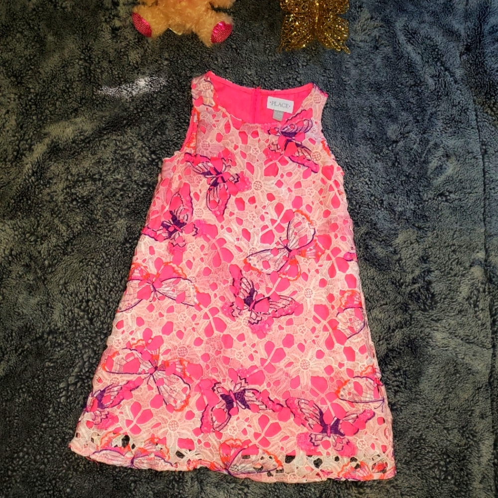 Girl's dress